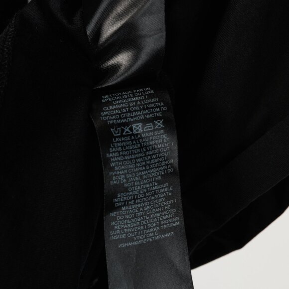 Balmain Black Cotton Cropped Velvet-Logo-Print T-Shirt - Picture 8 of 9